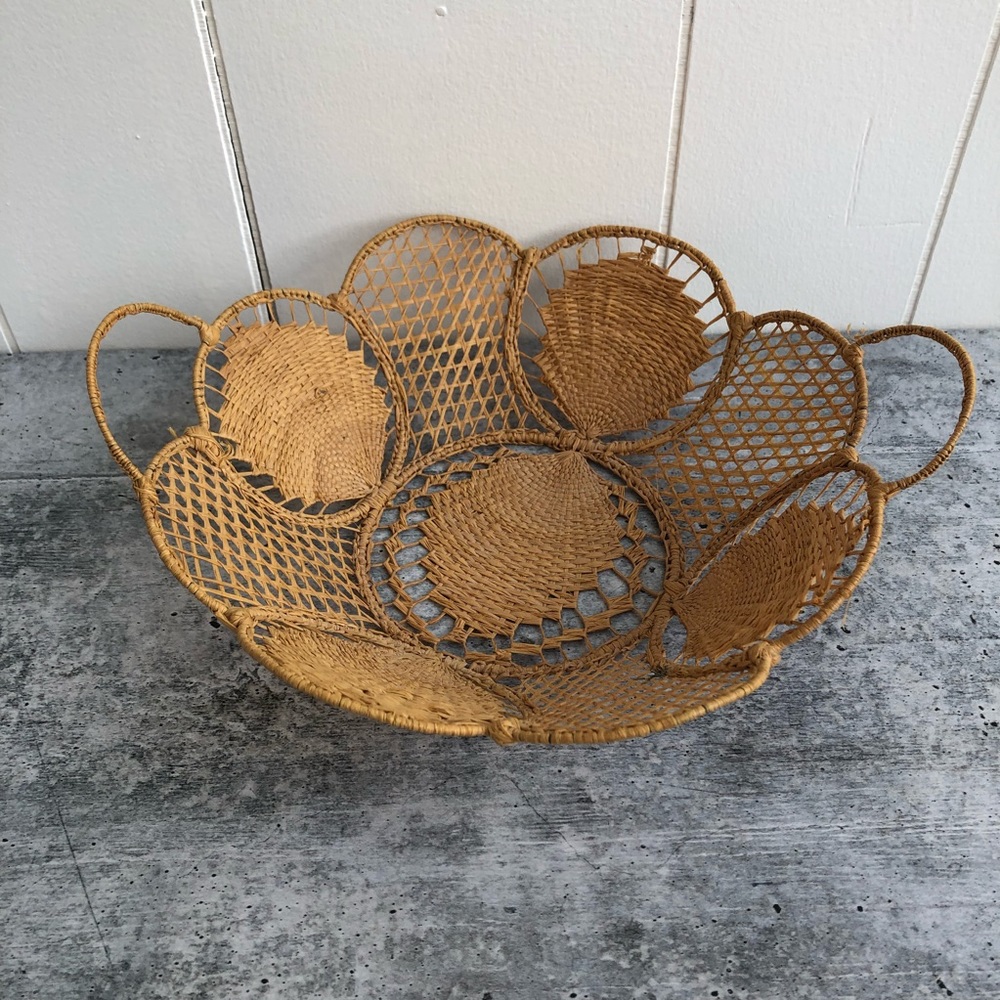 Victorian Ornate Woven Wicker Basket - Picture 2 of 5